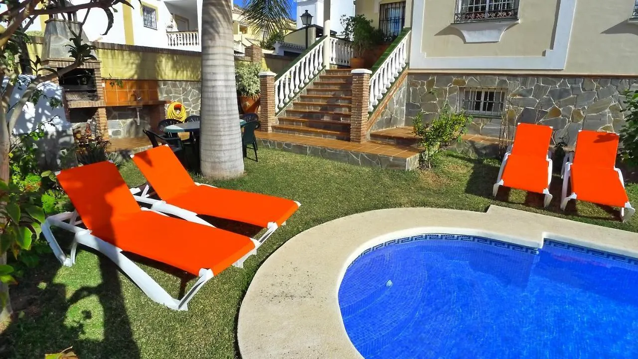 R1044 - Villa Karina Nerja