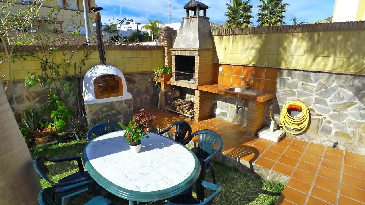 R1044 - Villa Karina Nerja