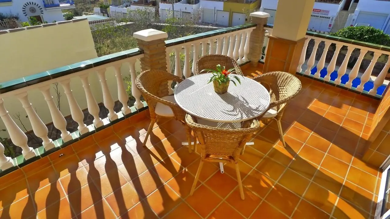 R1044 - Villa Karina Nerja