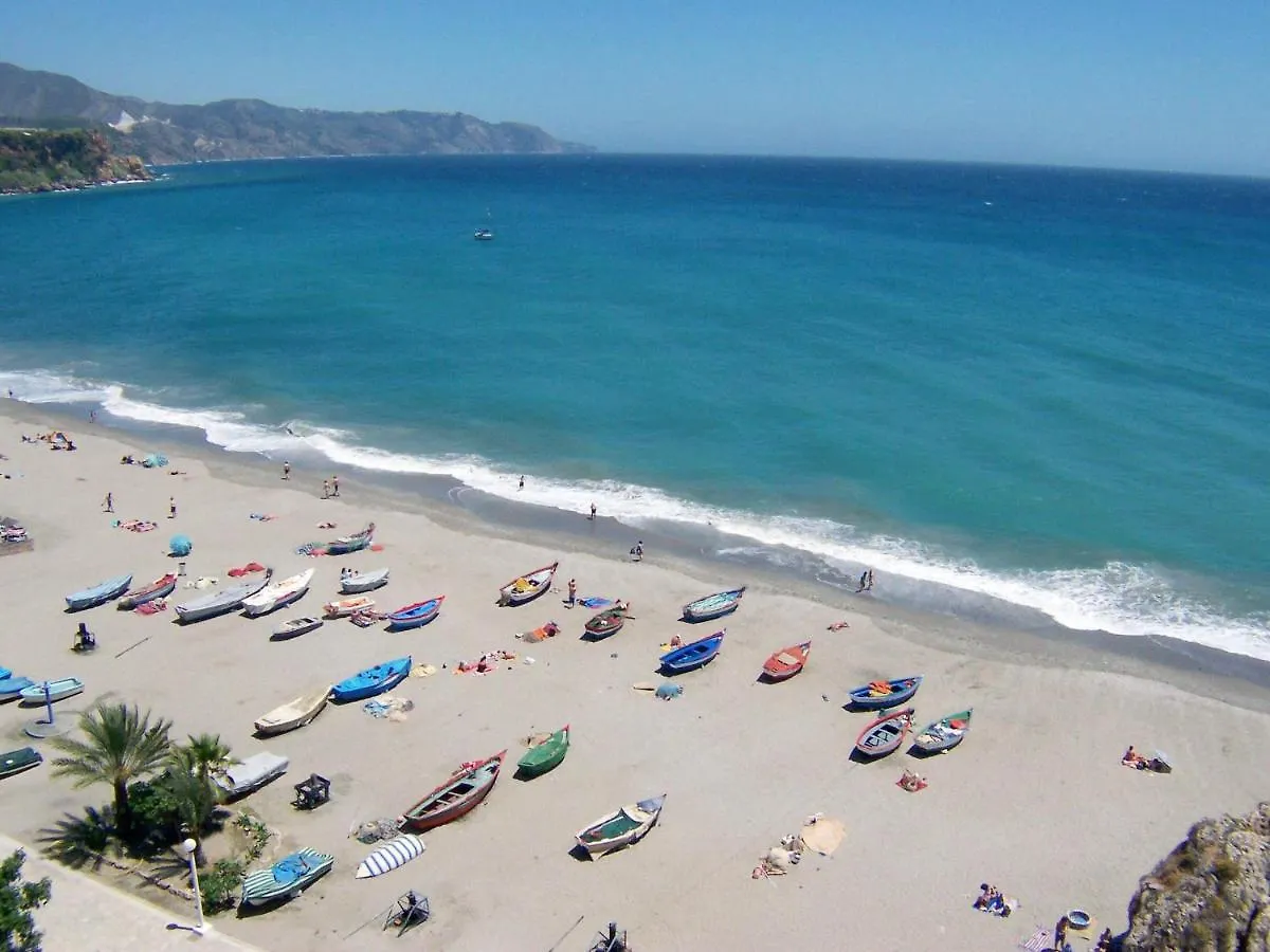 R1044 - Villa Karina Nerja