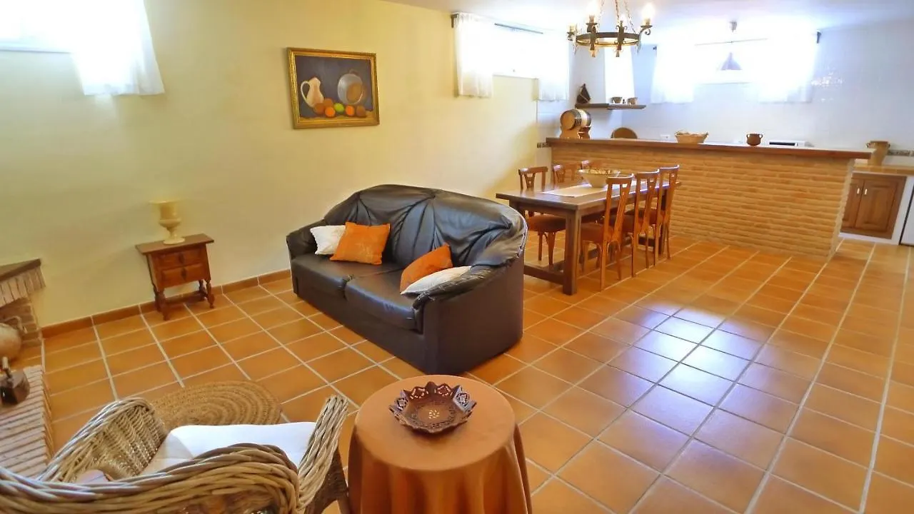 R1044 - Villa Karina Nerja