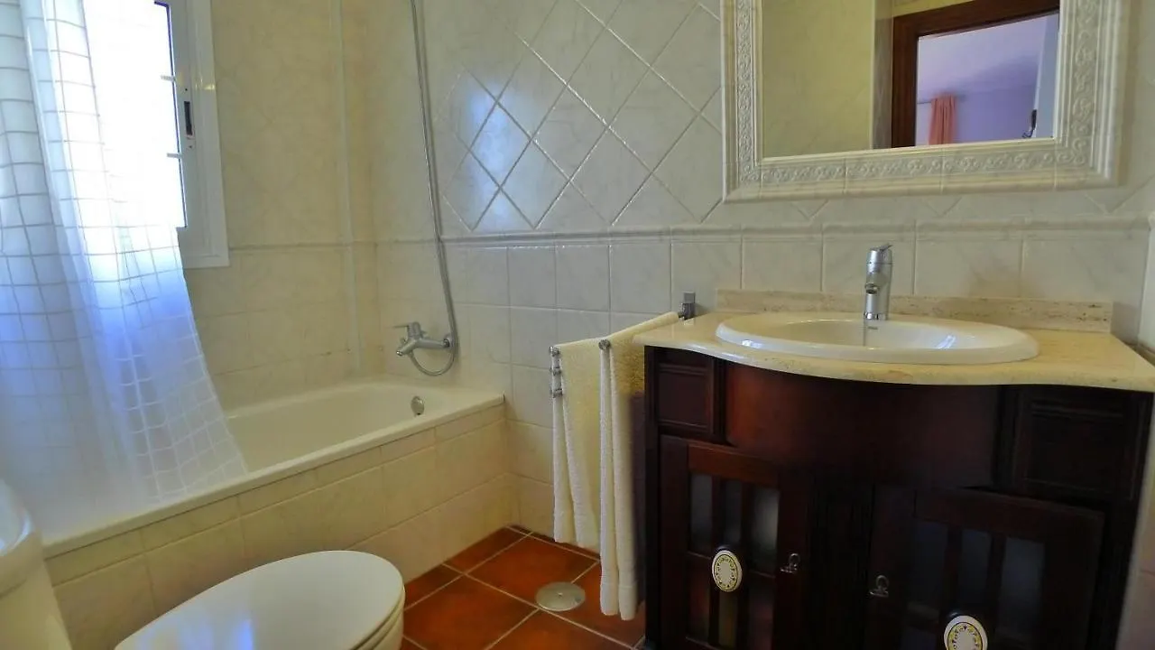 R1044 - Villa Karina Nerja 0*,  Spain