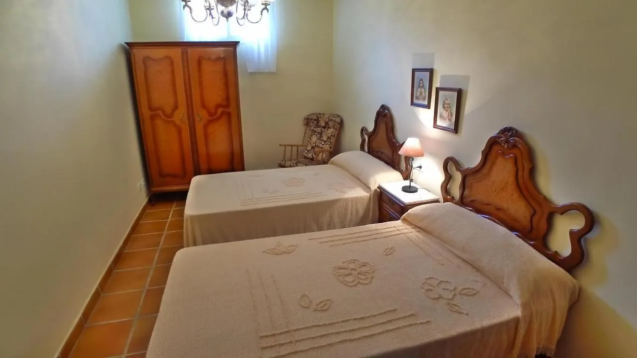 R1044 - Villa Karina Nerja 0*,