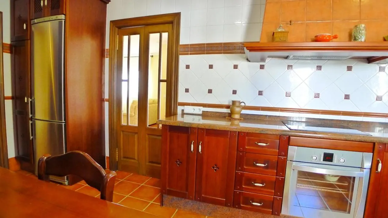 R1044 - Villa Karina Nerja