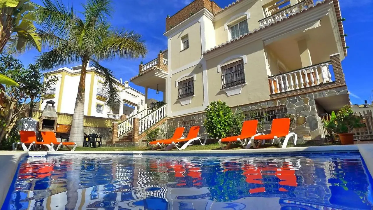 R1044 - Villa Karina Nerja