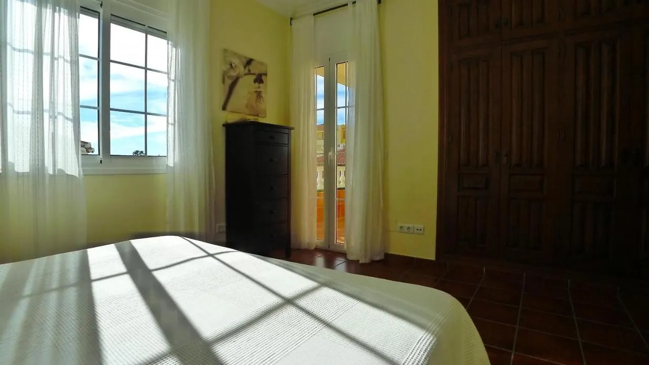 R1044 - Villa Karina Nerja Spain