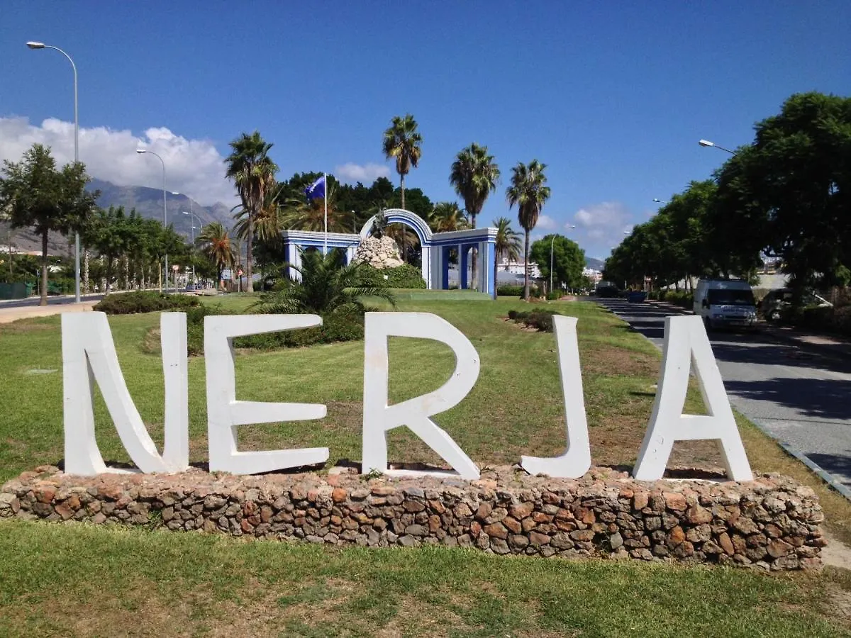 R1044 - Villa Karina Nerja 0*,  Spain