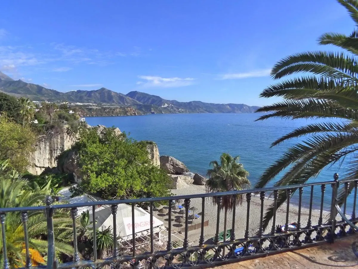 R1044 - Villa Karina Nerja