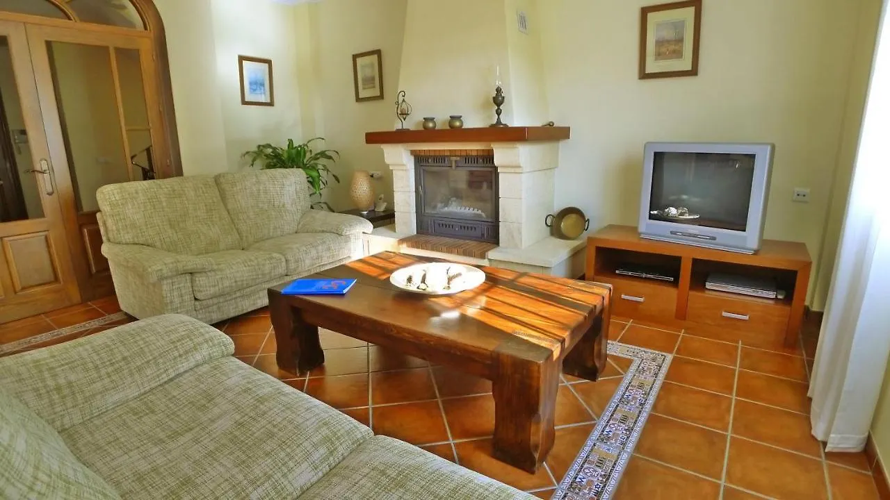R1044 - Villa Karina Nerja 0*,  Spain